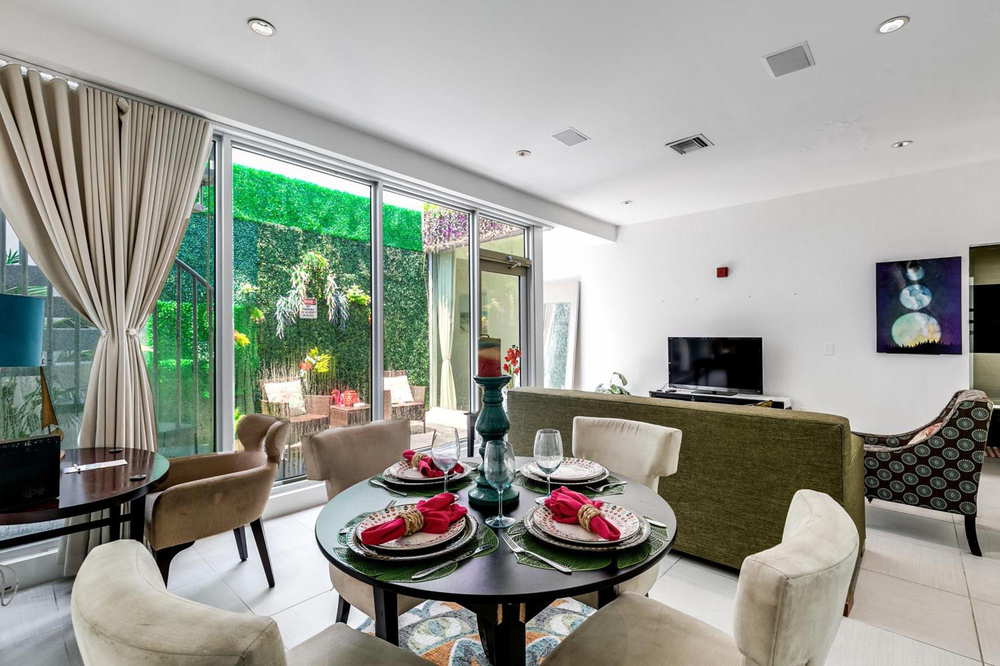 2Bedroom 2Bath Loft Exclusive Rooftop&Jacuzzi,1Block From Beach Μαϊάμι Μπιτς Εξωτερικό φωτογραφία