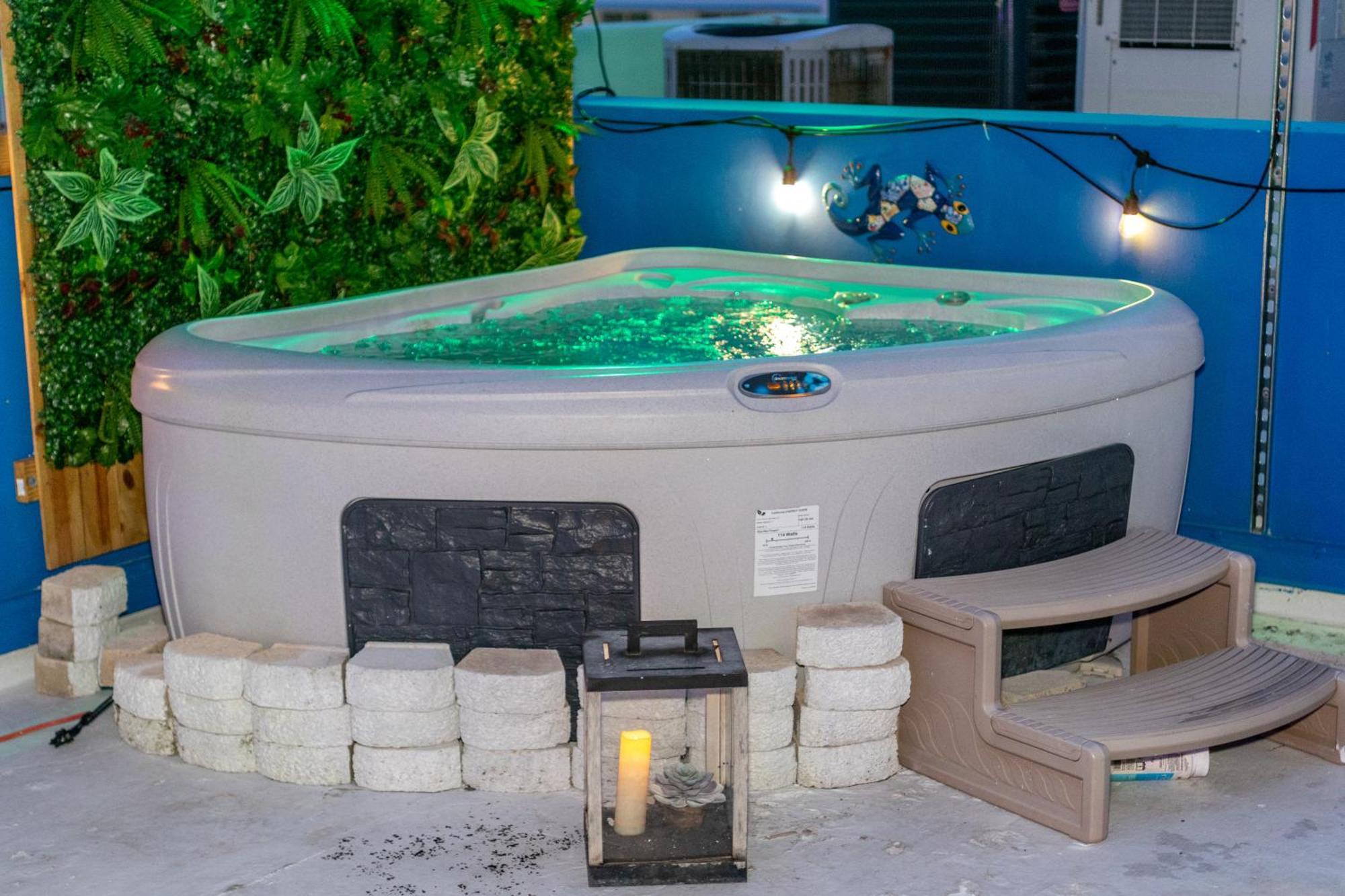 2Bedroom 2Bath Loft Exclusive Rooftop&Jacuzzi,1Block From Beach Μαϊάμι Μπιτς Εξωτερικό φωτογραφία